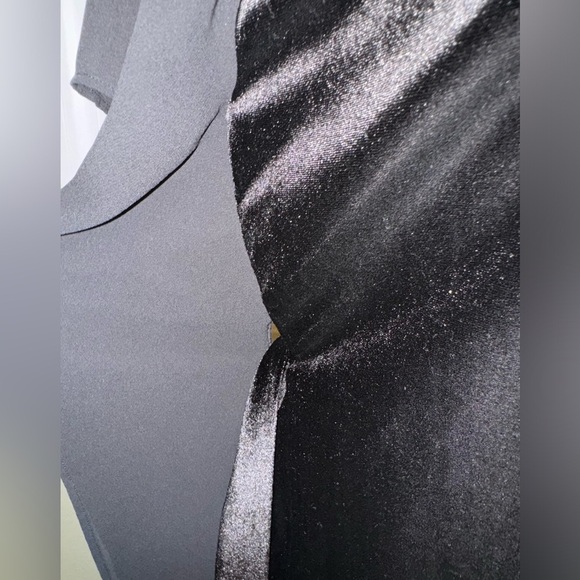 Michael Kors Black Velvet accent with Batwing short sleeves size Large- EUC - Picture 4 of 12